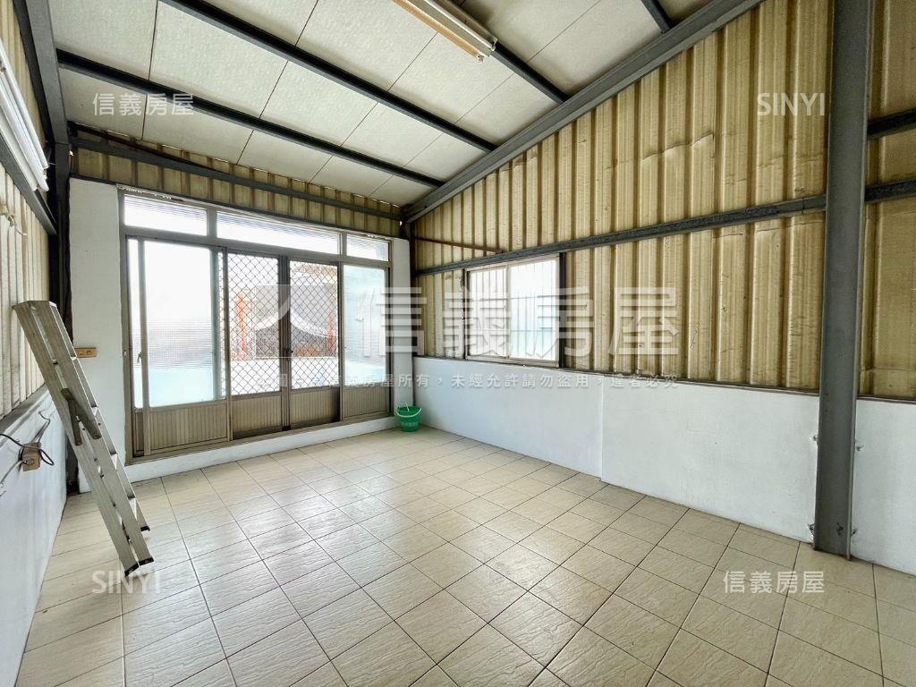 近鳳山捷運溫馨成家透天房屋室內格局與周邊環境