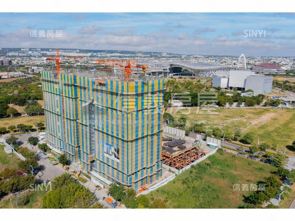 中央公園Ｓ１３樓Ｂ２平車房屋室內格局與周邊環境