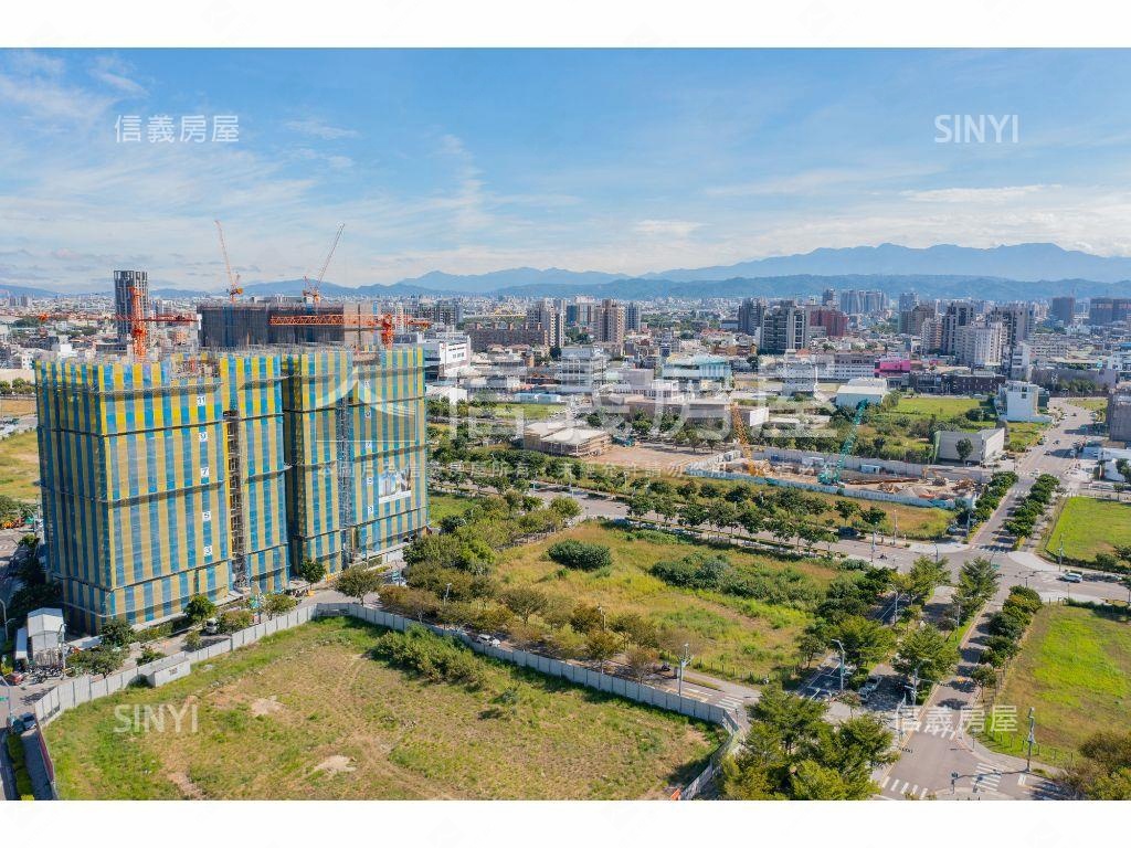 中央公園Ｓ１３樓Ｂ２平車房屋室內格局與周邊環境