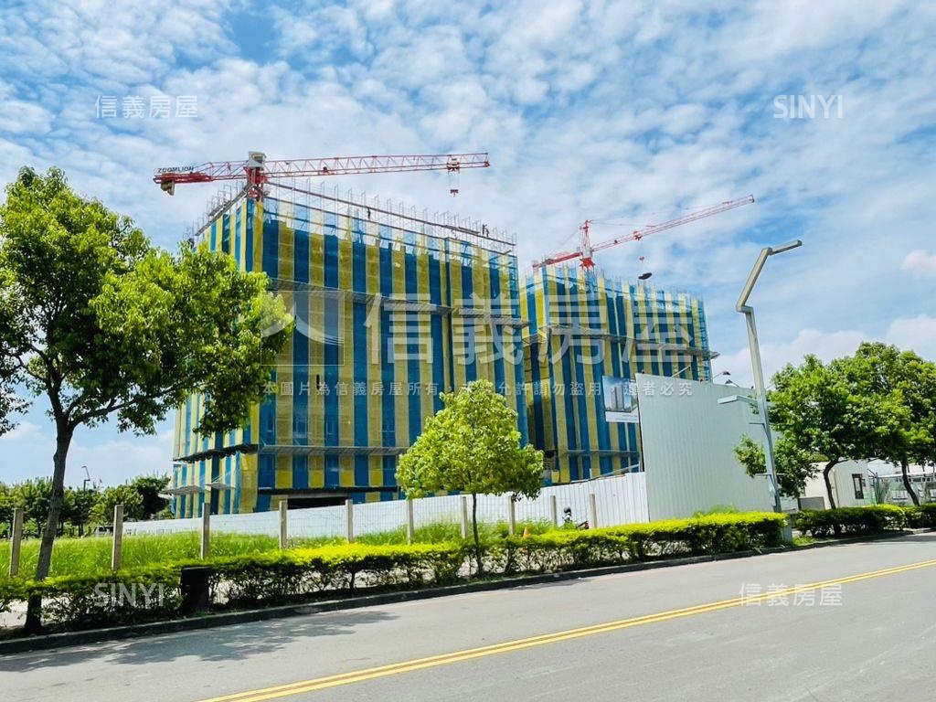 中央公園Ｓ１３樓Ｂ２平車房屋室內格局與周邊環境