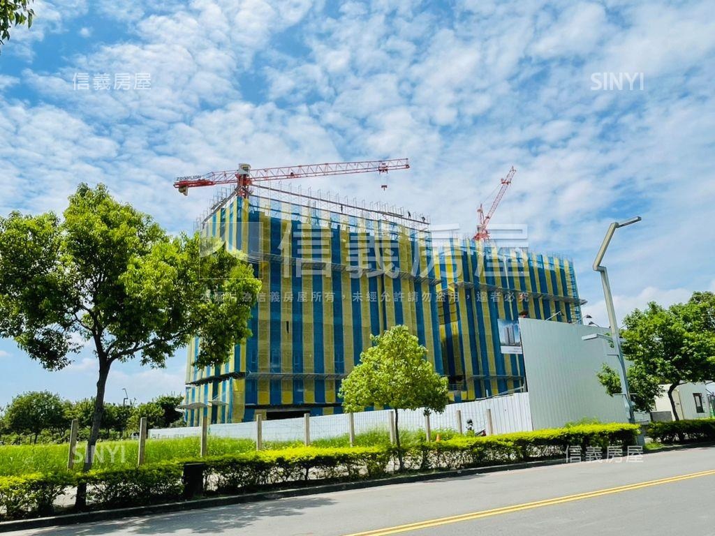中央公園Ｓ１３樓Ｂ２平車房屋室內格局與周邊環境