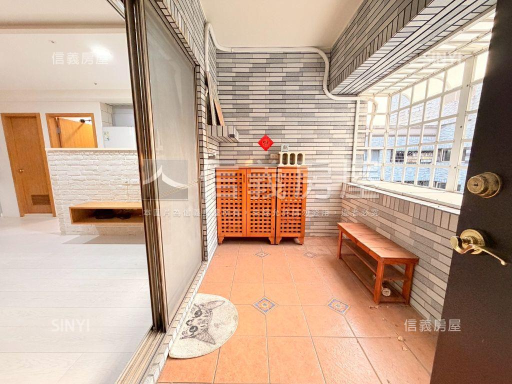 高鐵商圈採光三房車位房屋室內格局與周邊環境