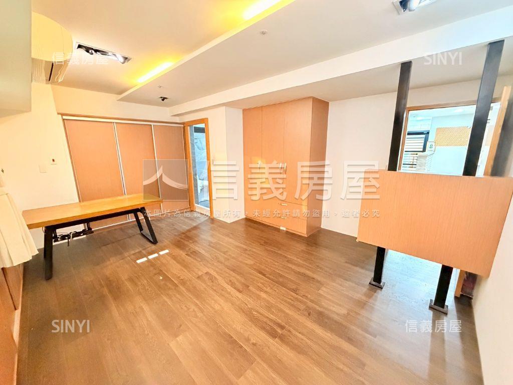 高鐵商圈採光三房車位房屋室內格局與周邊環境