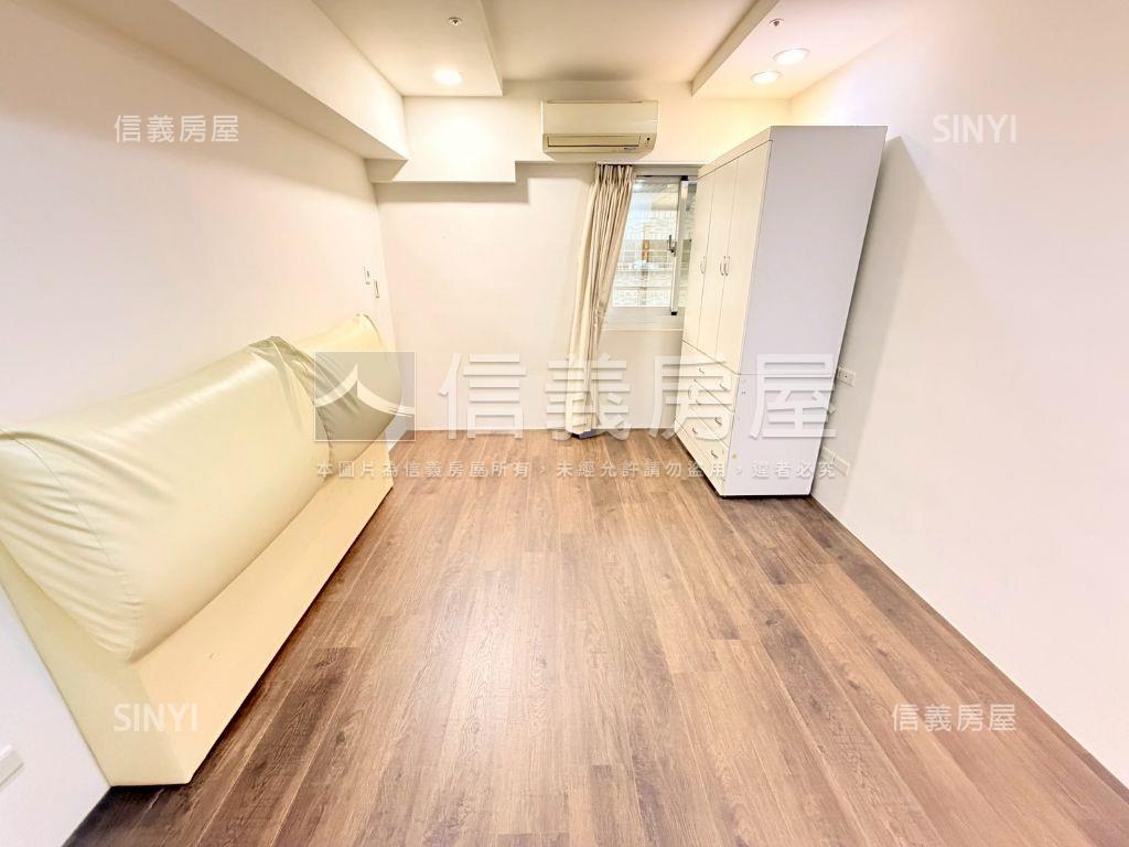 高鐵商圈採光三房車位房屋室內格局與周邊環境