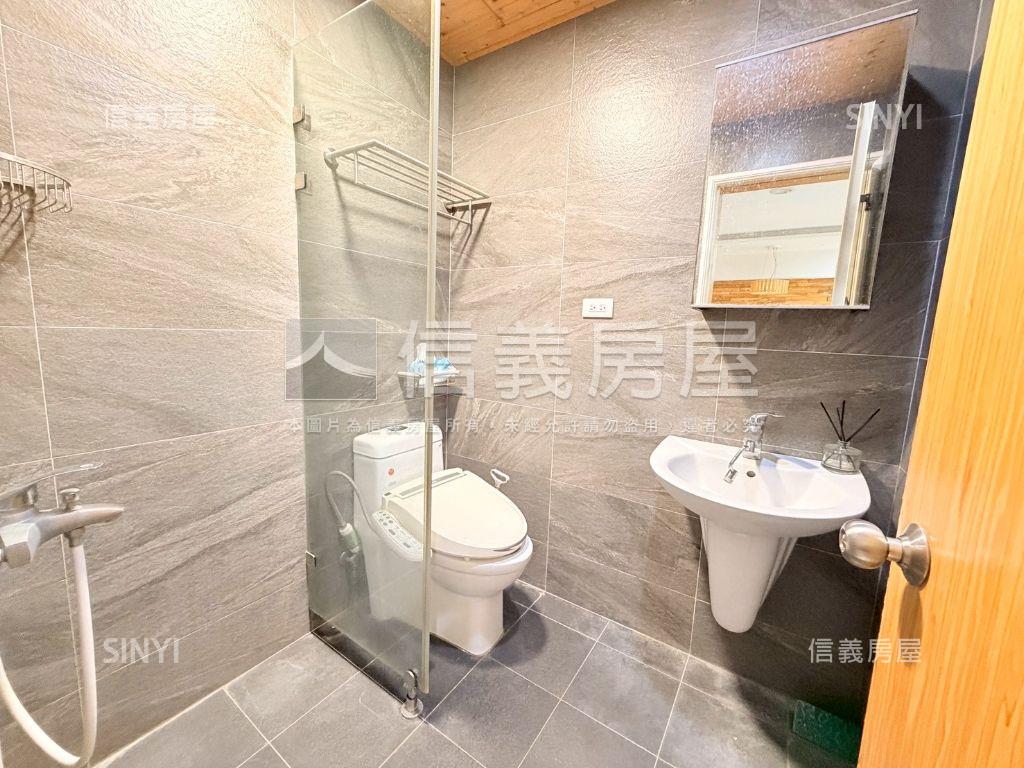 高鐵商圈採光三房車位房屋室內格局與周邊環境