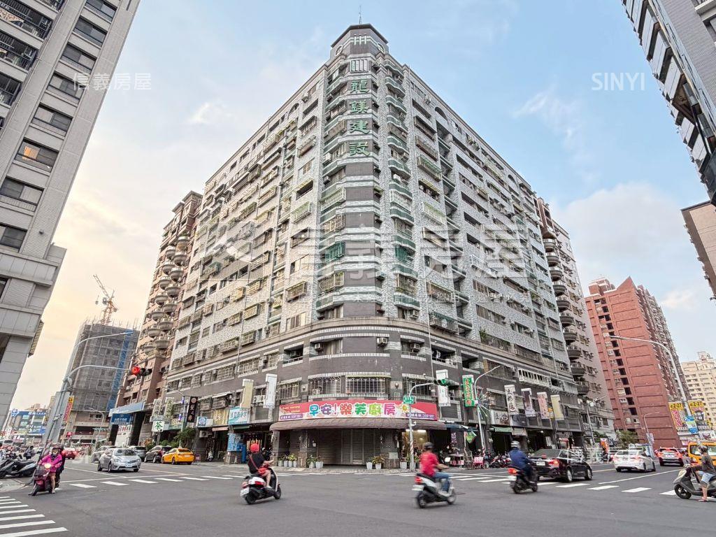 高鐵商圈採光三房車位房屋室內格局與周邊環境