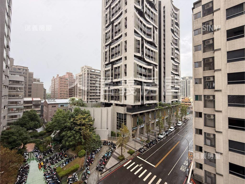 近捷運櫻花站三房平車房屋室內格局與周邊環境