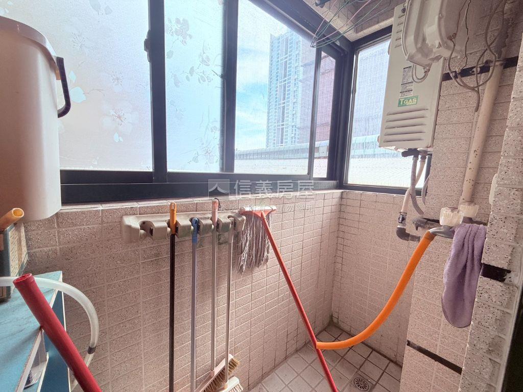 低總價近捷運五期漂亮兩房房屋室內格局與周邊環境