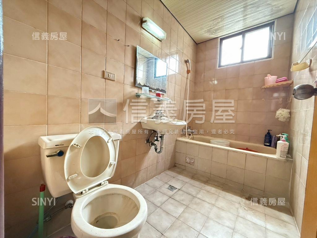 近右昌國小靚美透天房屋室內格局與周邊環境