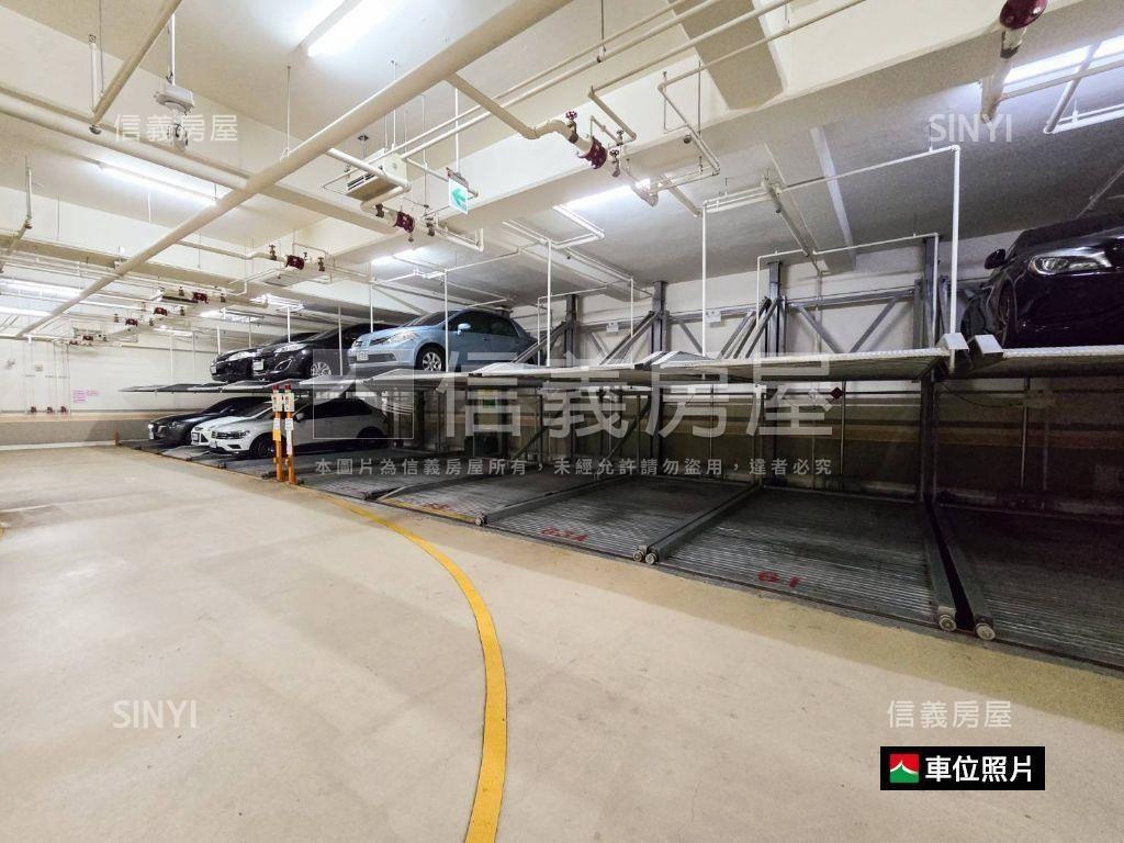 漢神ＤＣ兩房車位房屋室內格局與周邊環境