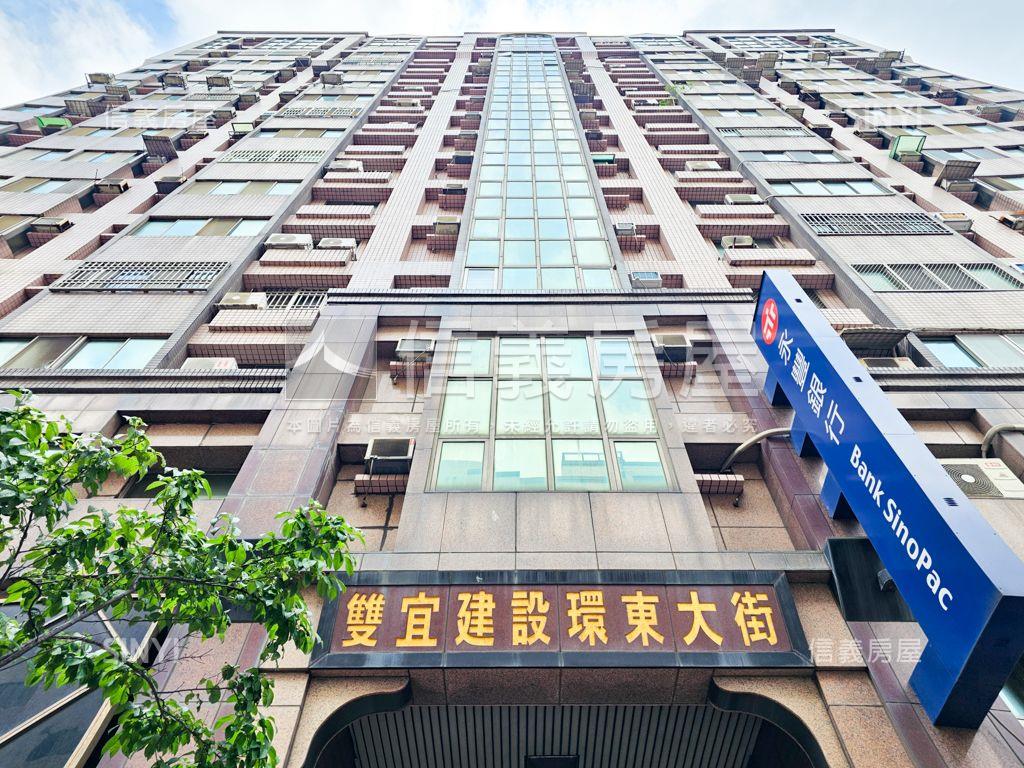 新上架！環東大街四房車位房屋室內格局與周邊環境