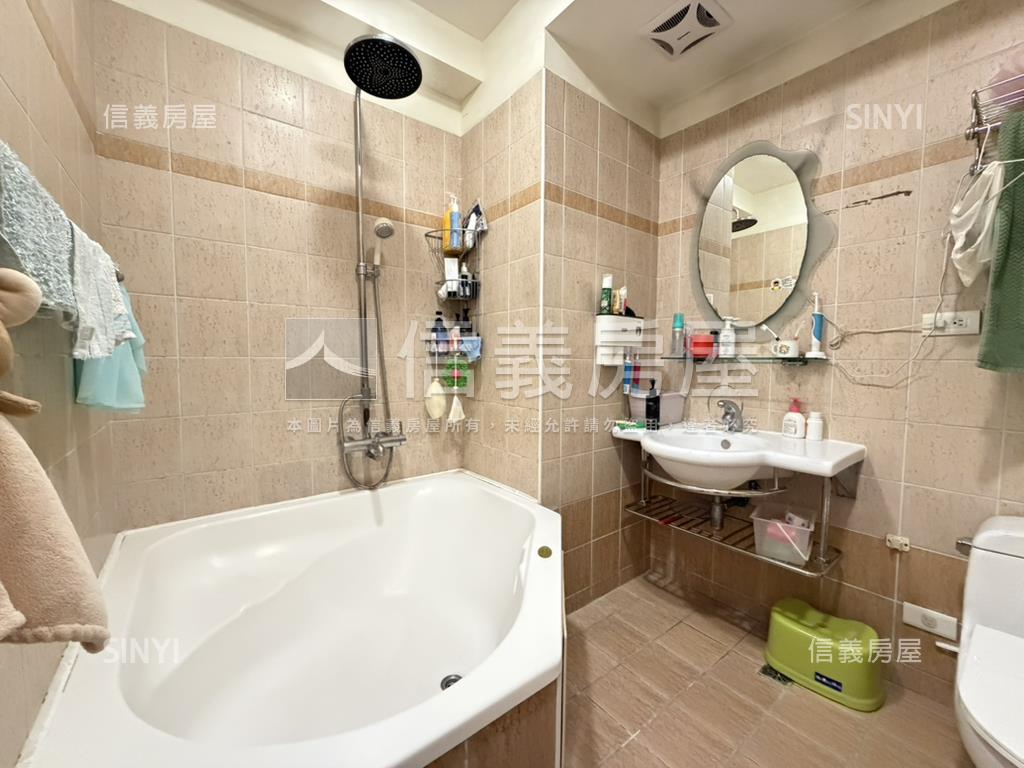 八期視野景觀戶附三平車房屋室內格局與周邊環境