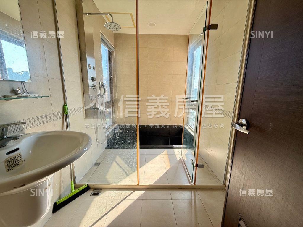 【新案】景闊景觀３房車位房屋室內格局與周邊環境