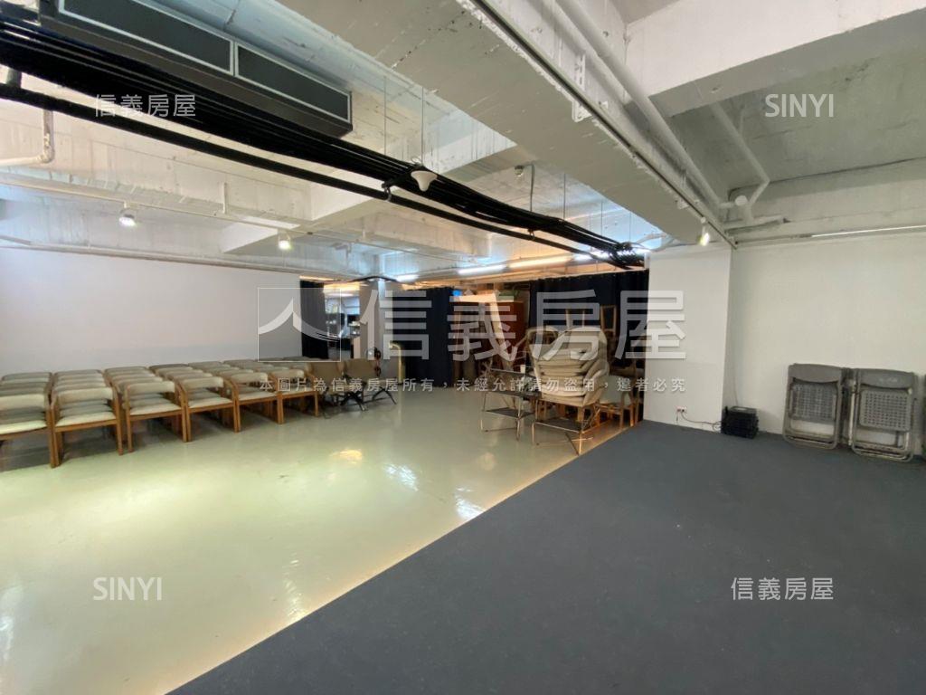 亞灣漢神三角窗獨層大商辦房屋室內格局與周邊環境