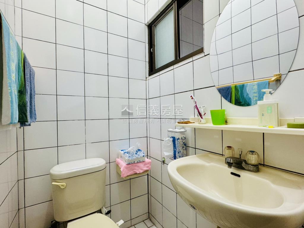 ［新市］臨路邊間採光美透房屋室內格局與周邊環境