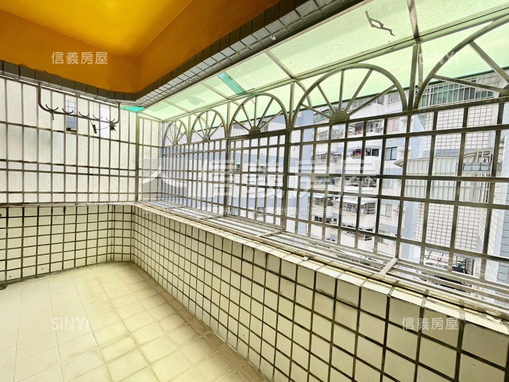山明社區稀有釋出亮美三房房屋室內格局與周邊環境