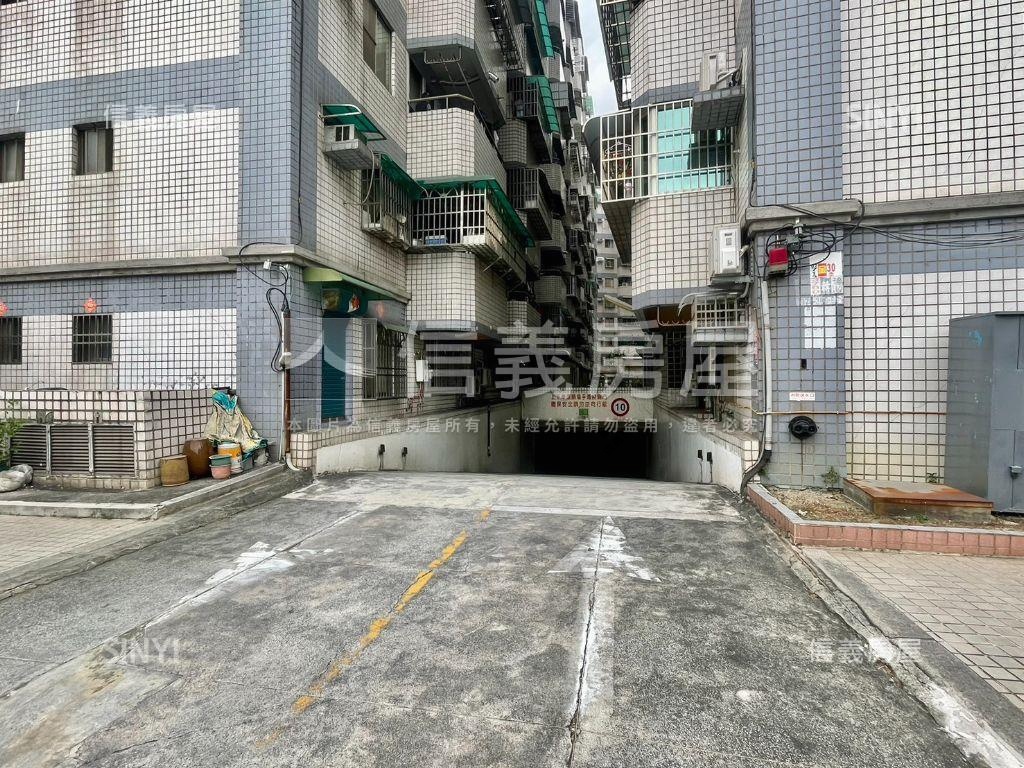 山明社區稀有釋出亮美三房房屋室內格局與周邊環境