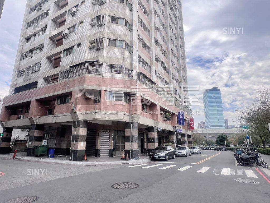 採光面柳川大面寬角間店面房屋室內格局與周邊環境