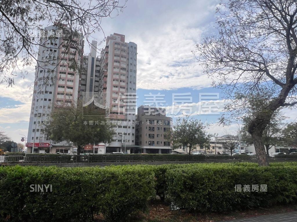 採光面柳川大面寬角間店面房屋室內格局與周邊環境