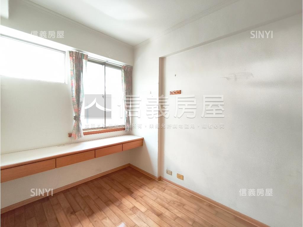五甲中崙質感美墅房屋室內格局與周邊環境