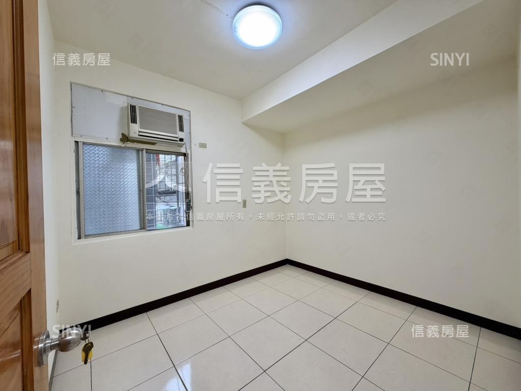 板橋重慶學區採光獨戶美寓房屋室內格局與周邊環境