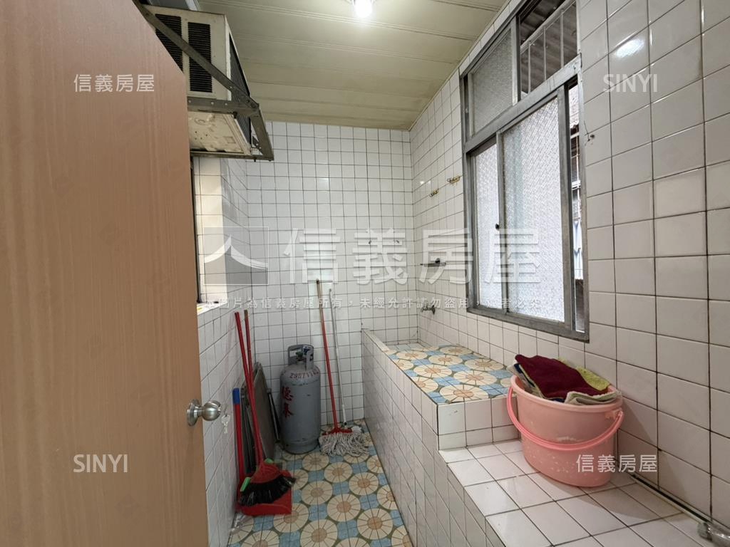 板橋重慶學區採光獨戶美寓房屋室內格局與周邊環境