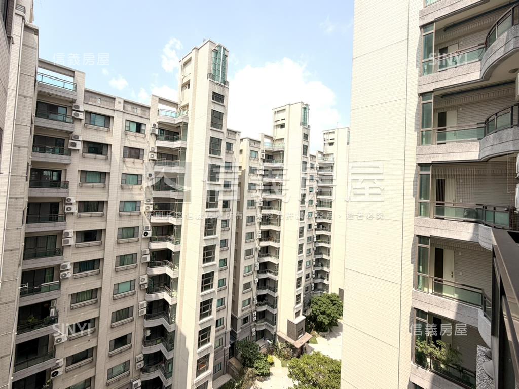 太子庭院方正高樓三房平車房屋室內格局與周邊環境