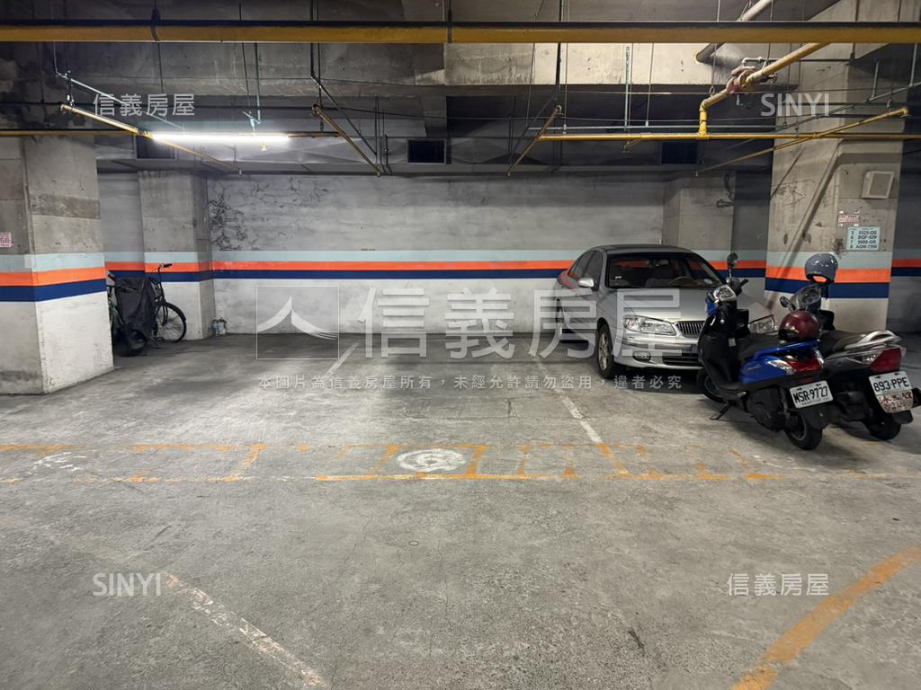 五甲天廈平面車位房屋室內格局與周邊環境