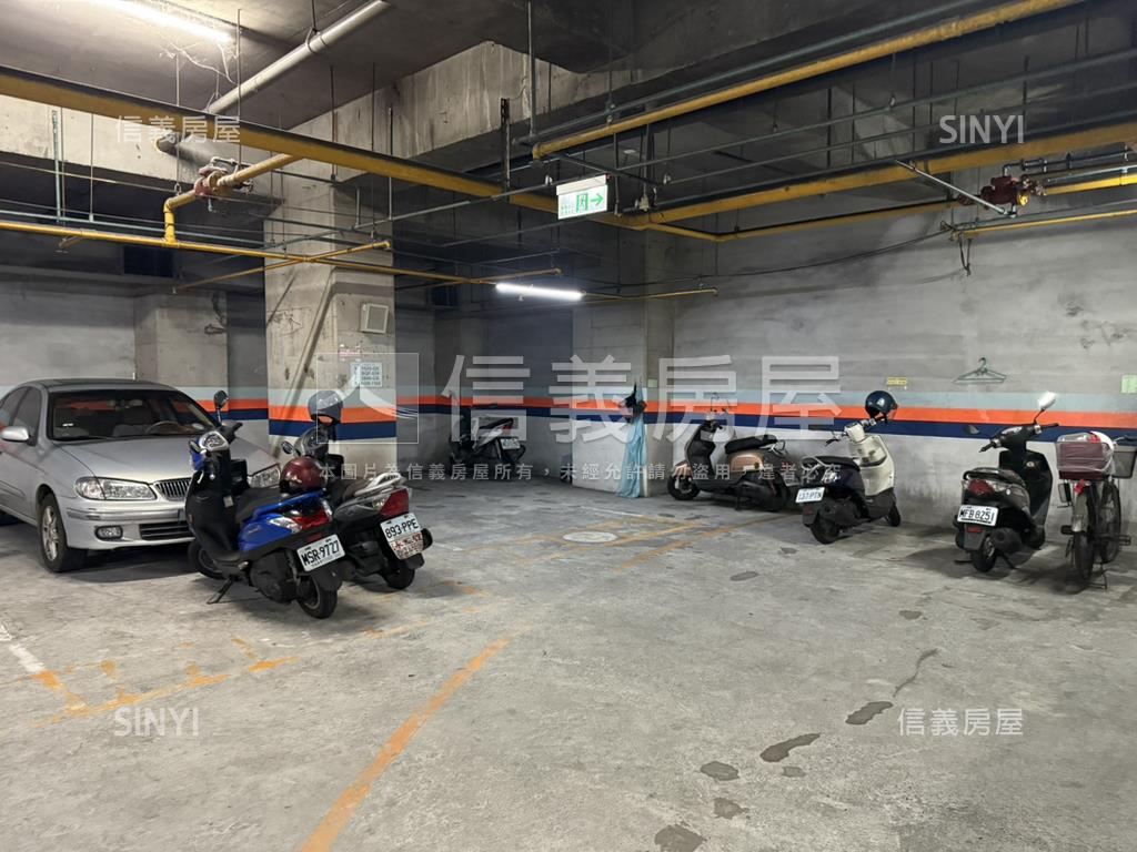 五甲天廈平面車位房屋室內格局與周邊環境