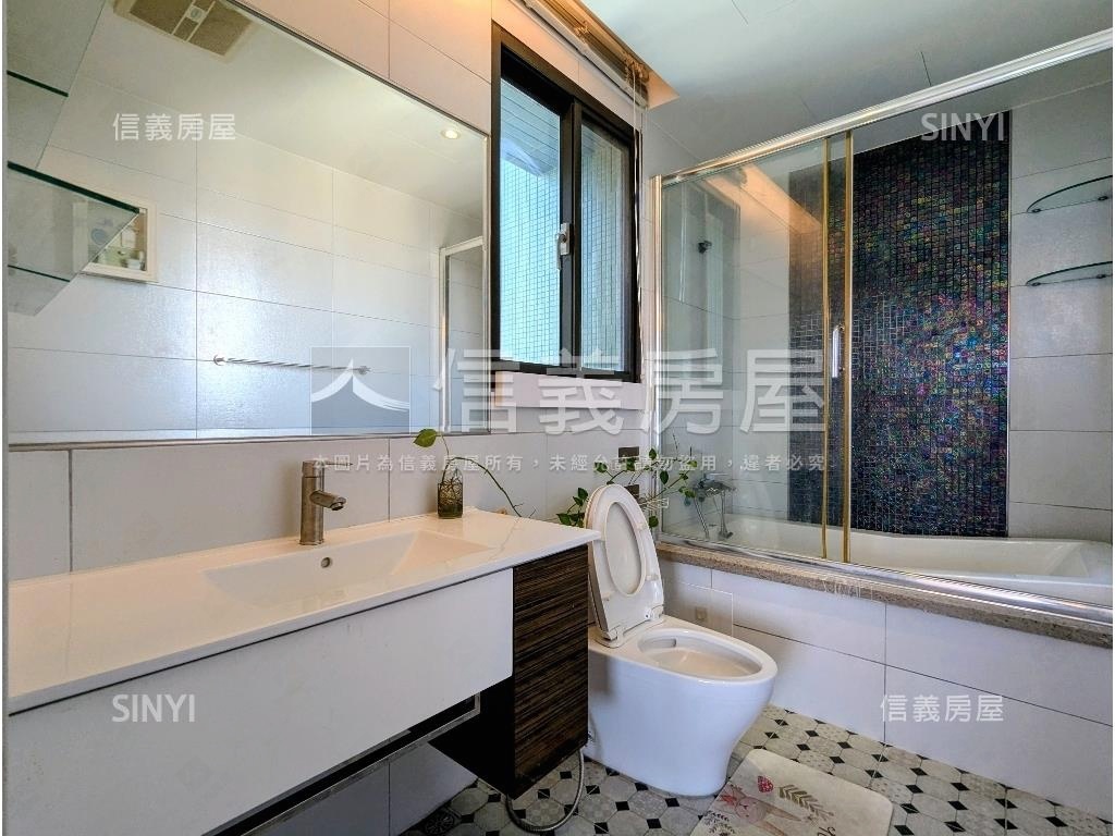 都會公園景觀三房獨立平車房屋室內格局與周邊環境