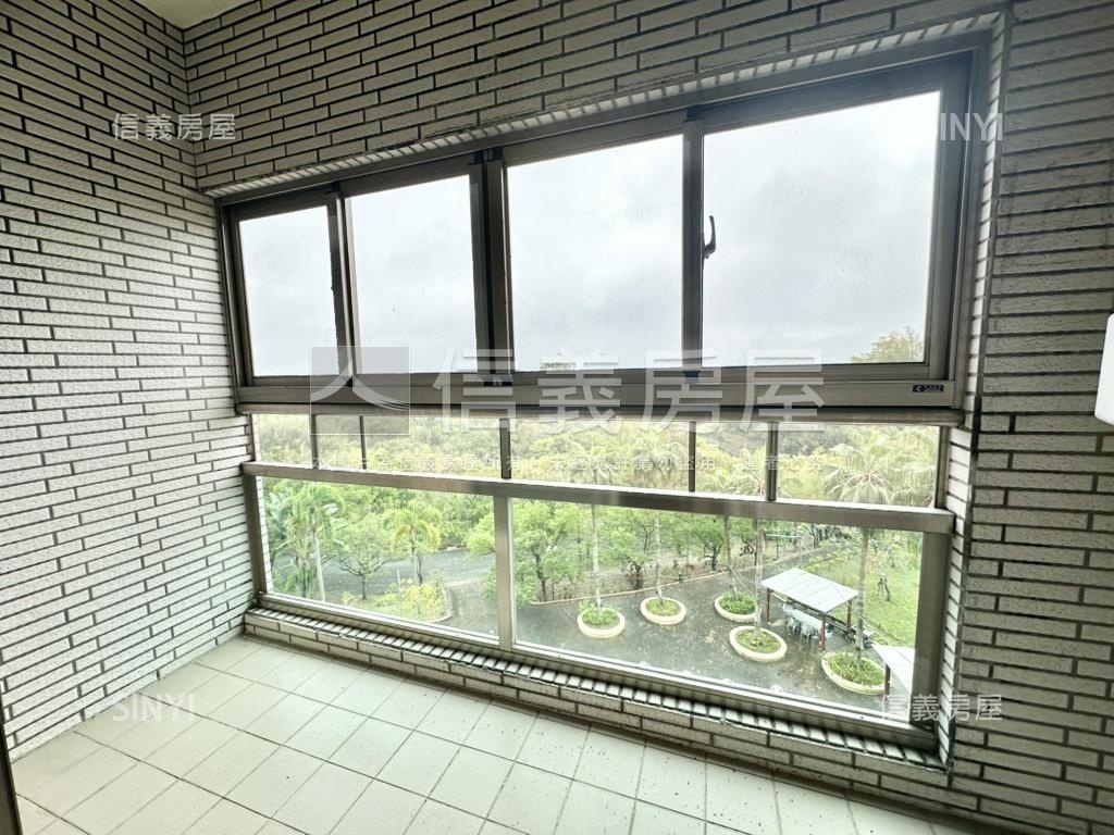 大衛營渡假山莊景觀美宅房屋室內格局與周邊環境