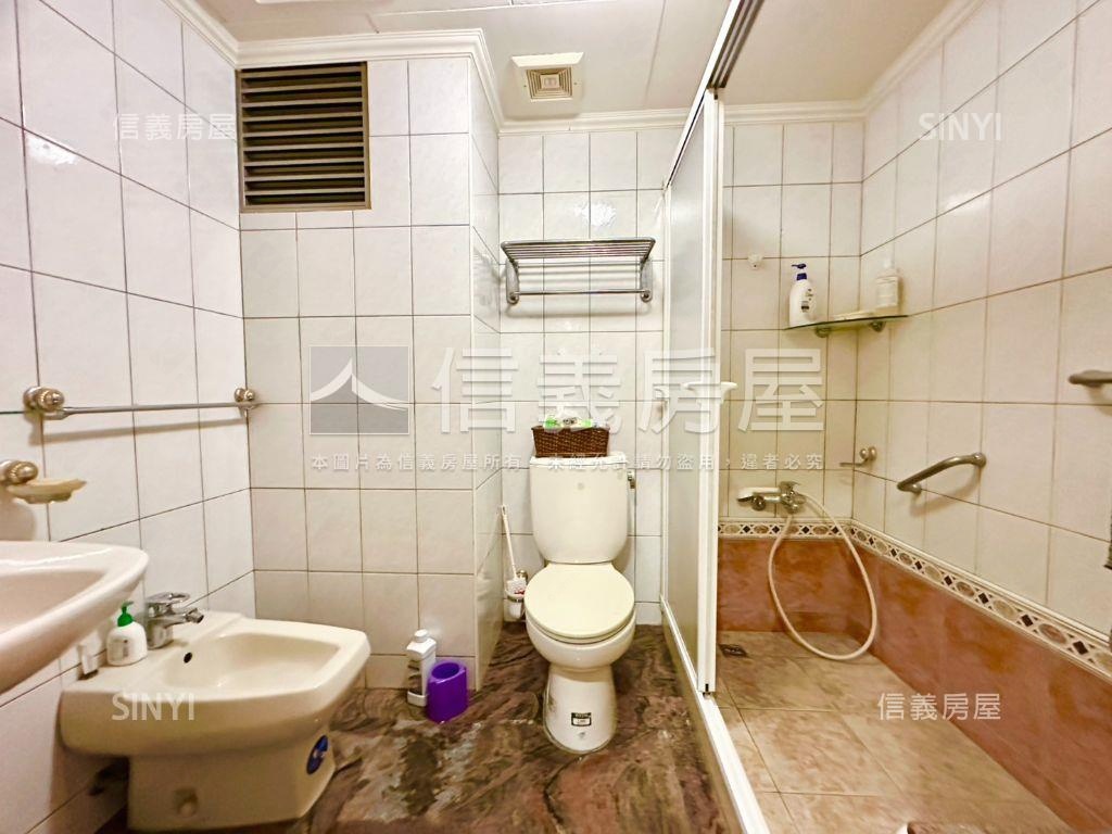 大衛營渡假山莊景觀美宅房屋室內格局與周邊環境