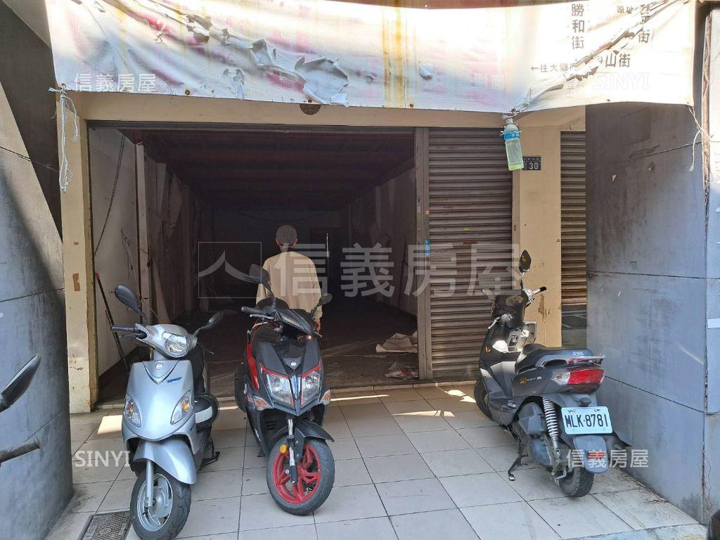 草屯和平老街透店２房屋室內格局與周邊環境