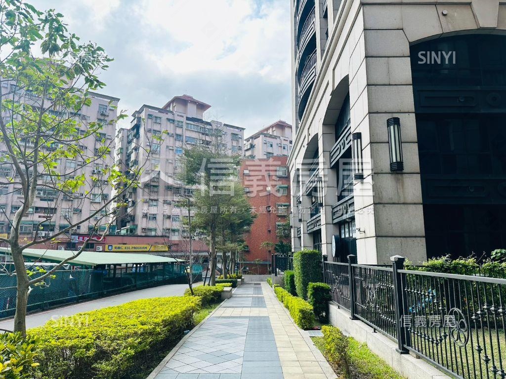 新春庭院一樓戶房屋室內格局與周邊環境