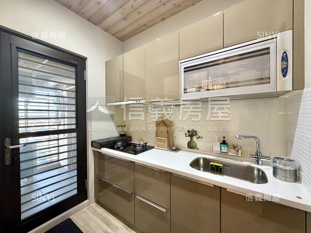 鳳凰居‧溫馨美宅兩房平車房屋室內格局與周邊環境