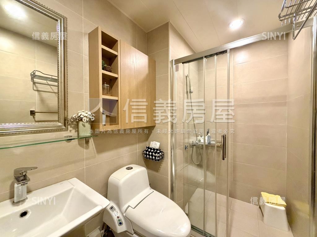 鳳凰居‧溫馨美宅兩房平車房屋室內格局與周邊環境