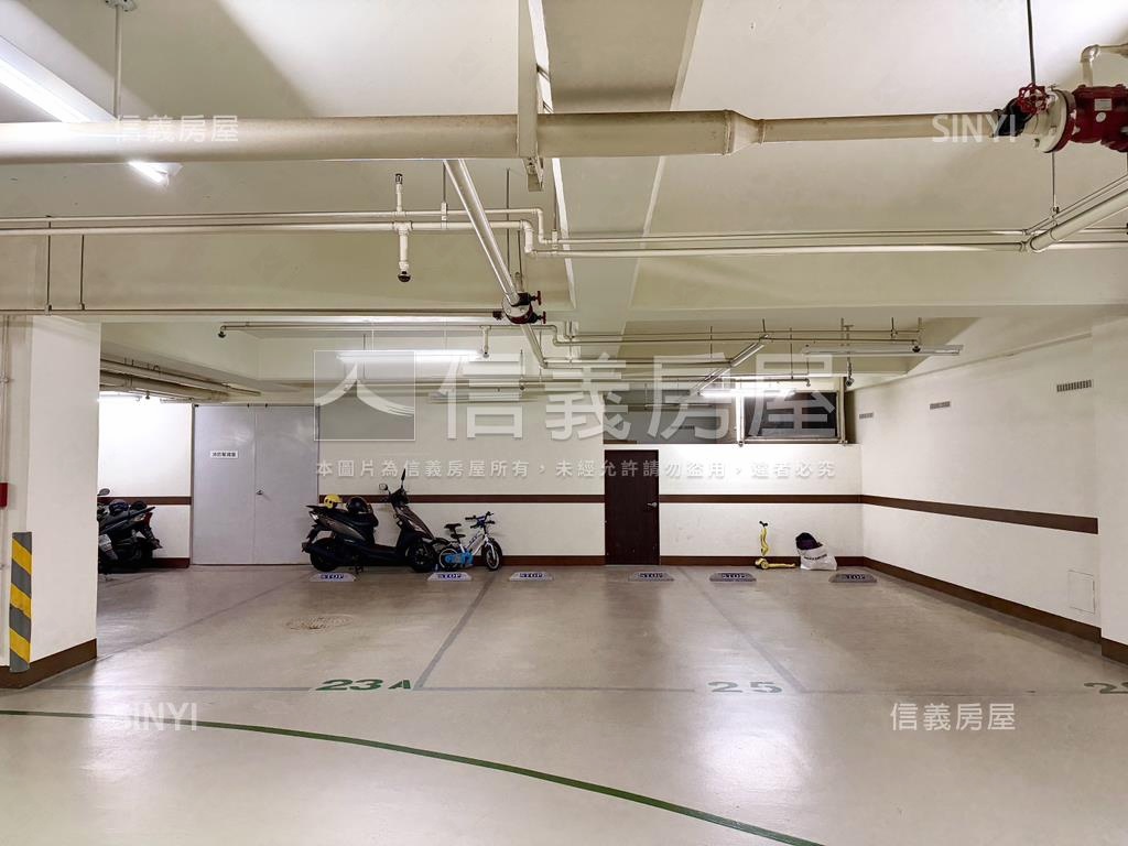 鳳凰居‧溫馨美宅兩房平車房屋室內格局與周邊環境