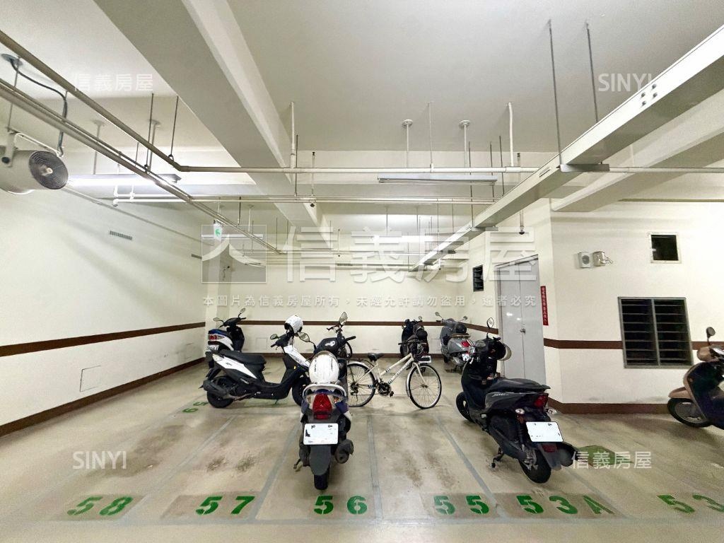 鳳凰居‧溫馨美宅兩房平車房屋室內格局與周邊環境