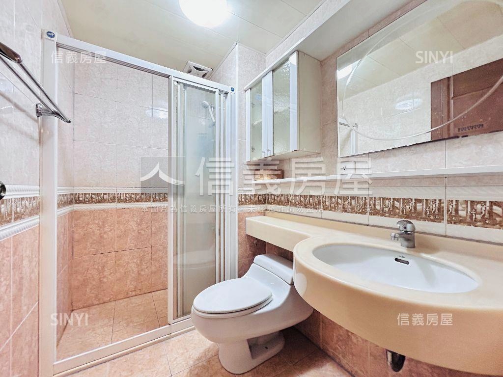 早安校園大四房車位房屋室內格局與周邊環境