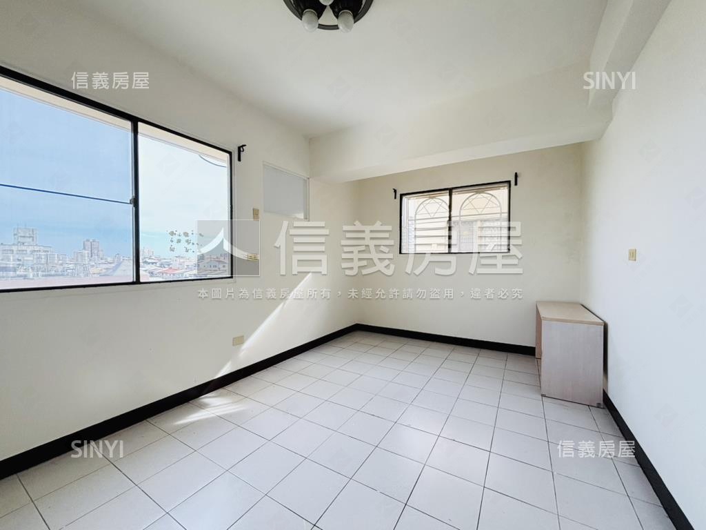 ✦東區✦崇明三街三房車位房屋室內格局與周邊環境