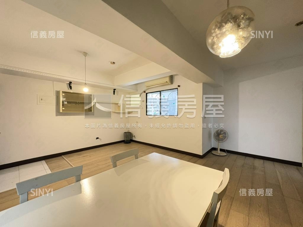 ✦東區✦崇明三街三房車位房屋室內格局與周邊環境