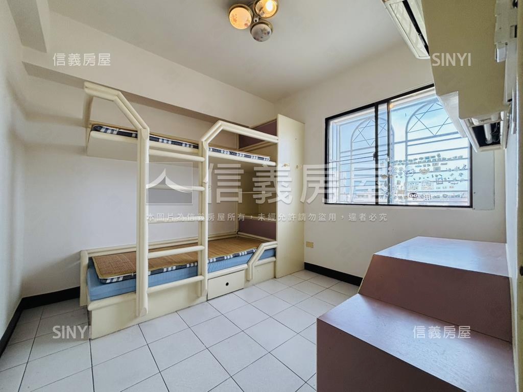 ✦東區✦崇明三街三房車位房屋室內格局與周邊環境