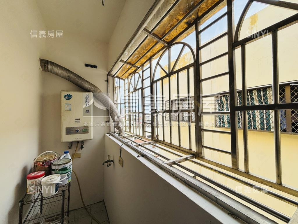 ✦東區✦崇明三街三房車位房屋室內格局與周邊環境