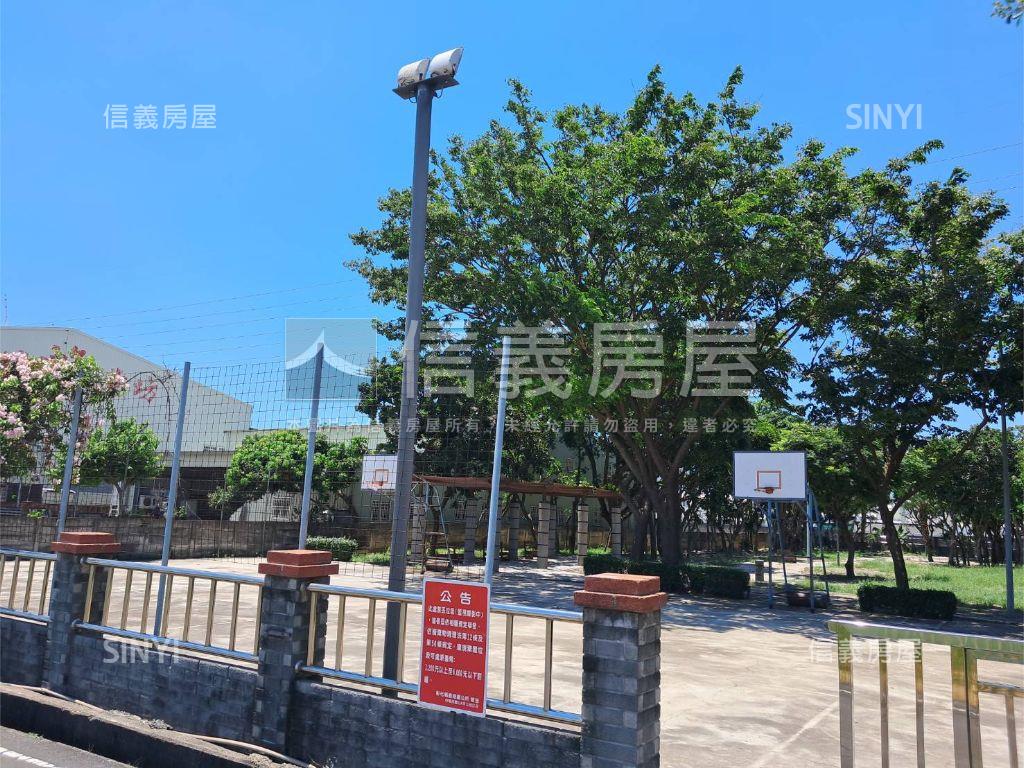 鹿港振興段公園旁角地房屋室內格局與周邊環境