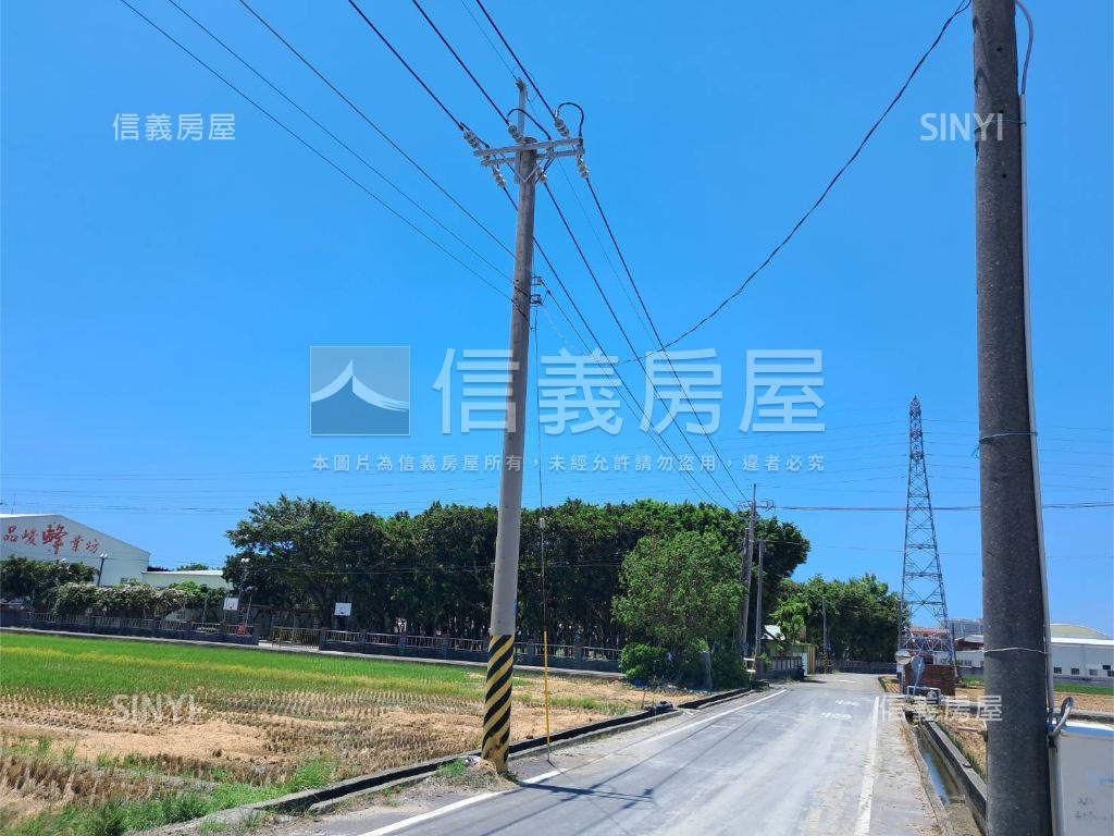 鹿港振興段公園旁角地房屋室內格局與周邊環境