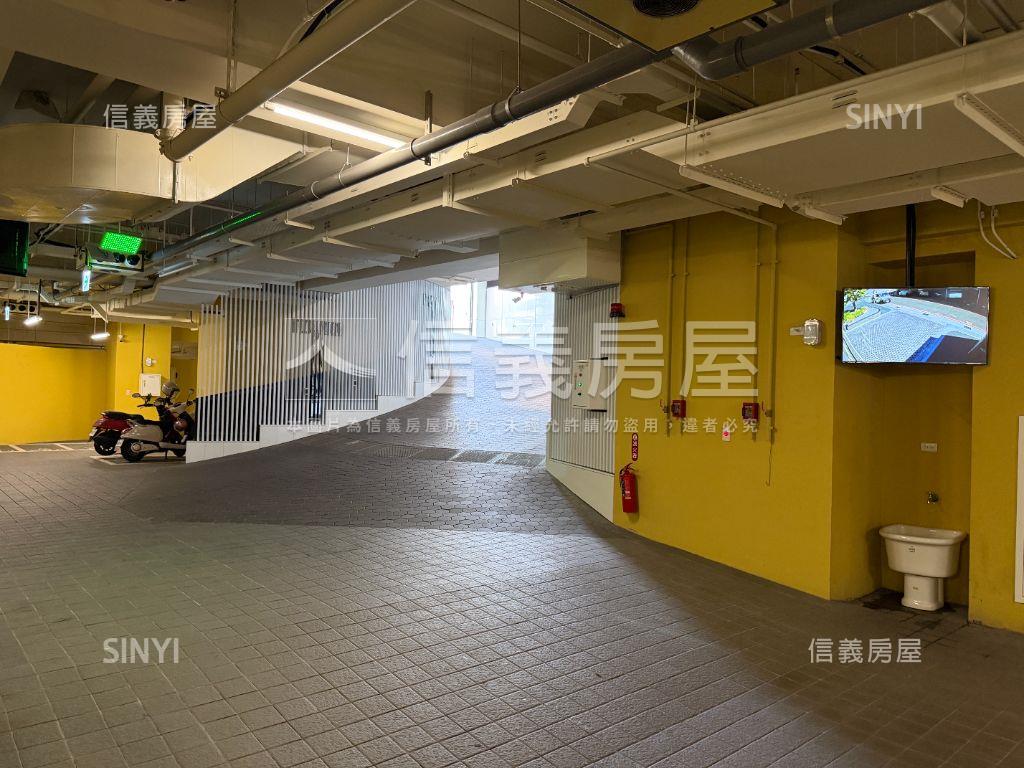 自由朗誦高樓採光兩房平車房屋室內格局與周邊環境