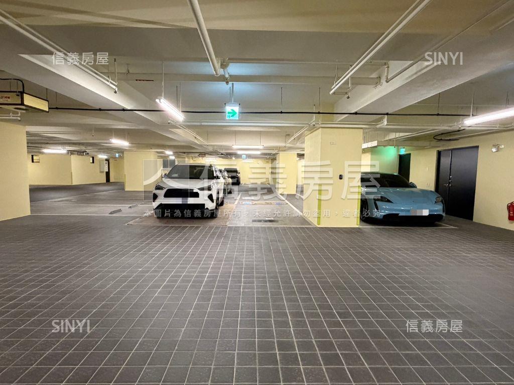 自由朗誦高樓採光兩房平車房屋室內格局與周邊環境