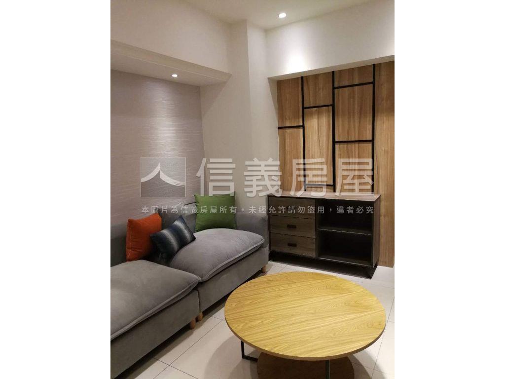 爭藏河景輕屋齡美妝兩房房屋室內格局與周邊環境