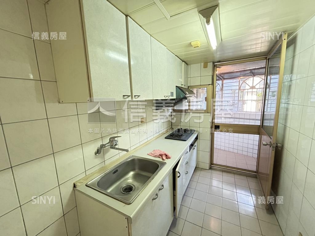 樹海電梯三房免１６００萬房屋室內格局與周邊環境
