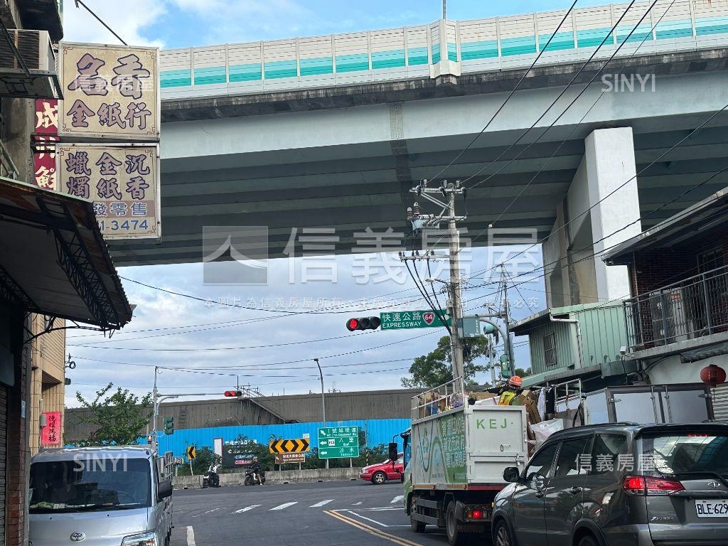 日進斗金·挑高寬店面房屋室內格局與周邊環境